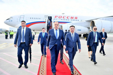 ОХУ-ын Гадаад хэргийн сайд Монгол Улсын Ерөнхийлөгч, Ерөнхий сайдад бараалхаж газрын тосны бүтээгдэхүүн, эрчим хүчний асуудлаар ярилцана