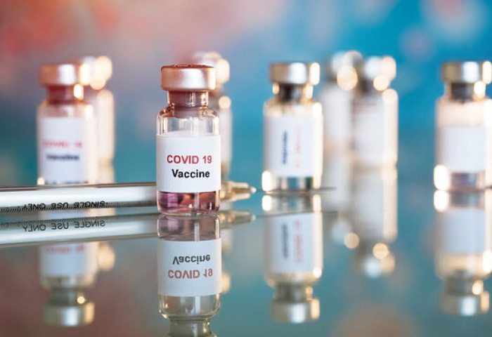 ДЭМБ коронавируст халдвараас урьдчилан сэргийлэх анхны вакциныг баталгаажууллаа