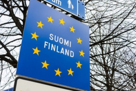Финланд 30-ны шөнө Оросын жуулчдад хилээ хааж магадгүй байна