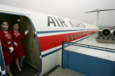 Оросын эрх баригчид агаарын тээврийн компаниуддаа Умард Солонгос руу нислэг нээхийг уриалжээ