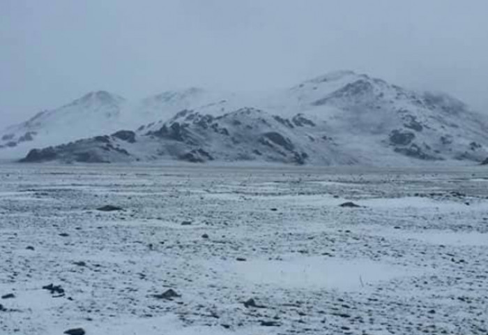 Хөвсгөл, Завхан, Баянхонгор, Говь-Алтай аймгийн нутгаар цас орж байна