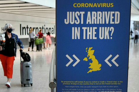 Их Британи улс вакцины хос тунтай аялагчдаас коронавирусийн шинжилгээ авахаа зогсоох шийдвэр гаргалаа