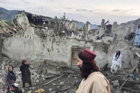 Афганистанд хүчтэй газар хөдөлсний улмаас 1,000 гаруй хүний амь үрэгдэв