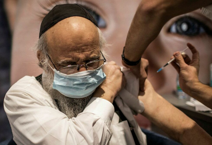 Израил улс 60-аас дээш насны иргэдээ вакцины дөрөв дэх тунд хамруулахаар болжээ