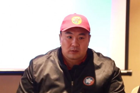 Монгол Улсын аварга П.Бүрэнтөгс 21 аймгийн залуу гэр бүлд иж бүрэн тавилгатай гэр бэлэглэнэ