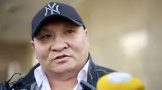 С.Бямбасүрэн: Эхнэр минь шоронд тарчлан зовж, ар гэрийнхэн нь гадаа давхар яллуулж байна