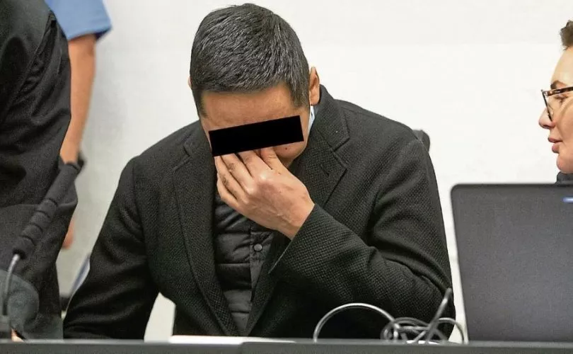 Хар тамхи зөөвөрлөсөн монгол дипломатчид 11 жил хорих ял өглөө