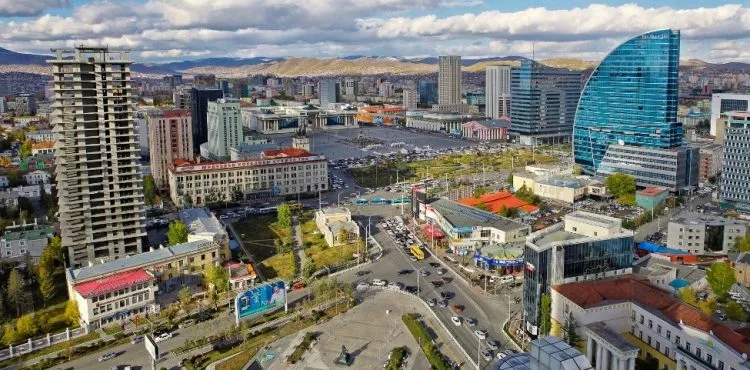 Улаанбаатарт 25 хэм дулаан, үүлшинэ