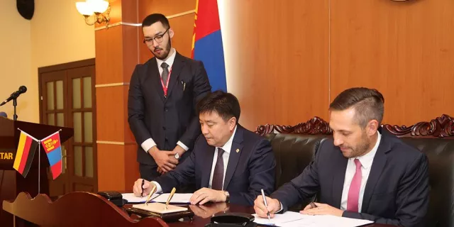 Нийслэлийн боловсролын салбарт эрчим хүчний хэмнэлттэй дулааны технологийг нэвтрүүлэх төсөл хэрэгжинэ