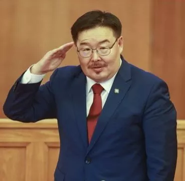 	 		 Улс төрийн “сул хүн”