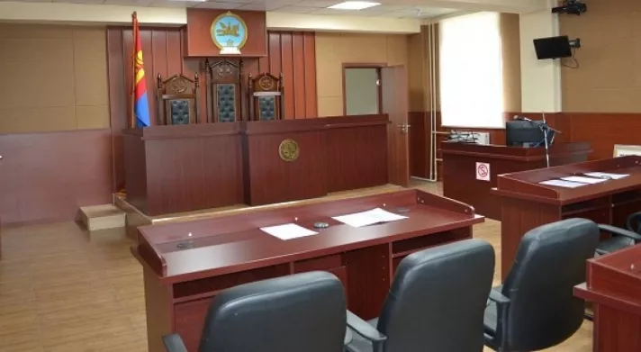 “Тод каннам” гоо сайхны эмнэлгийн эмч нарт холбогдох хэргийг прокурорт буцаажээ