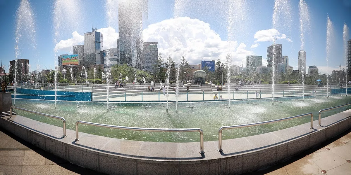 Улаанбаатарт бороо орно, 17 хэм дулаан