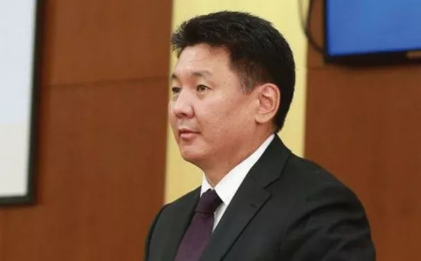 Ерөнхий сайд У.Хүрэлсүх: Төрийн албан хаагч нар төрөөс өгч байгаа цалингаар л амьдрах ёстой