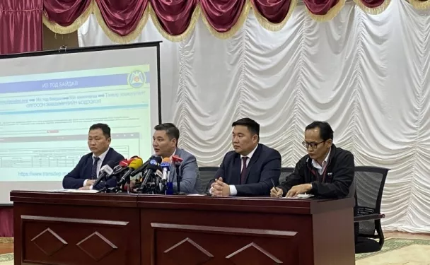 Б.Гүрсоронзон: Шаардлага хангаагүй аж ахуйн нэгжүүдэд С зөвшөөрлийн бичиг олгоогүй