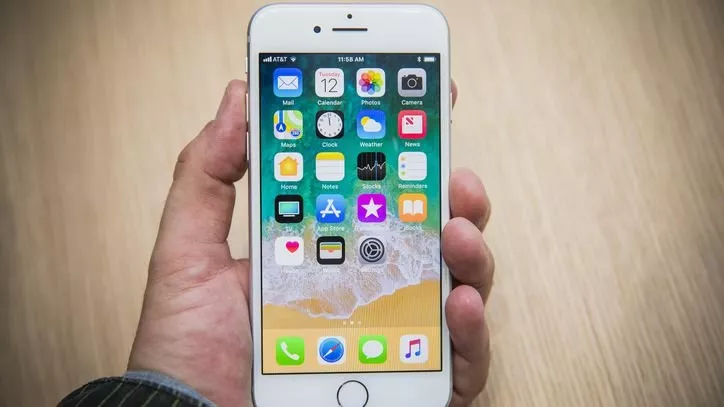 iPhone яагаад хүйтэнд унтардаг вэ? Энэ асуудлыг хэрхэн шийдвэрлэх вэ?
