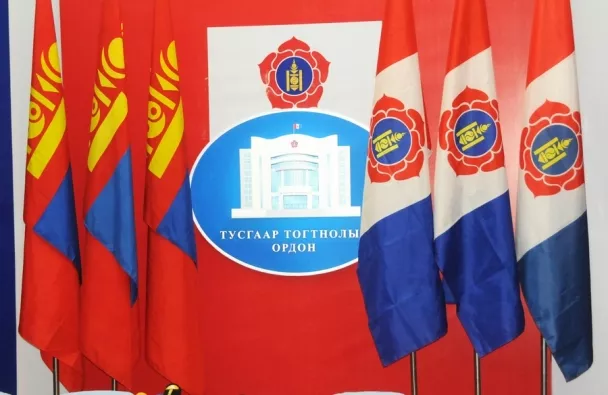 МАН 8, АН нэг дүүрэгт ялалт байгууллаа