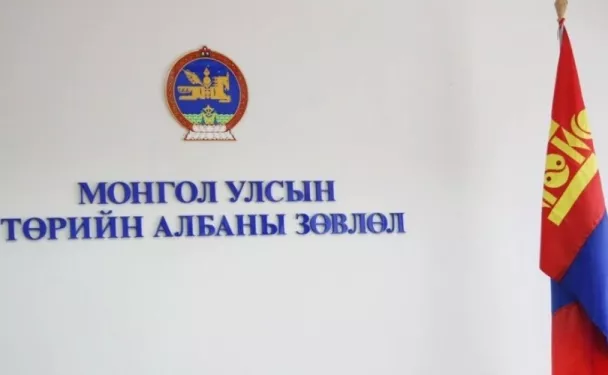 Хууль зөрчиж төрийн албан хаагчийг чөлөөлбөл огцруулах үндэслэл болохыг анхаарууллаа