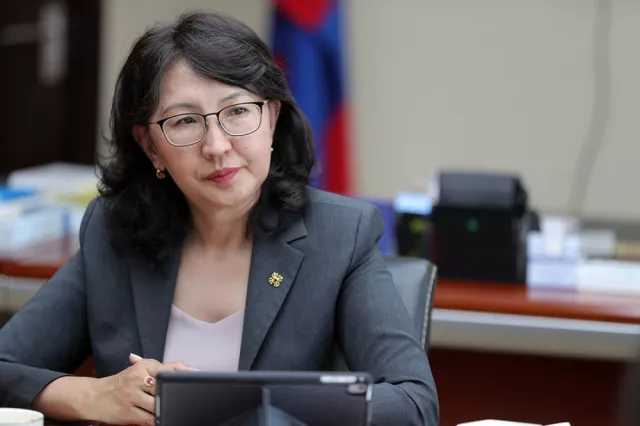 Л.ЦЭДЭВСҮРЭН: КЕМБРИЖИЙН БОЛОВСРОЛЫГ НЭВТРҮҮЛЭХИЙН ГОЛ ЗОРИЛГО БОЛ МОНГОЛЫН БОЛОВСРОЛЫГ ДЭЛХИЙД ҮНЭЛҮҮЛДЭГ БОЛГОХ ЮМ