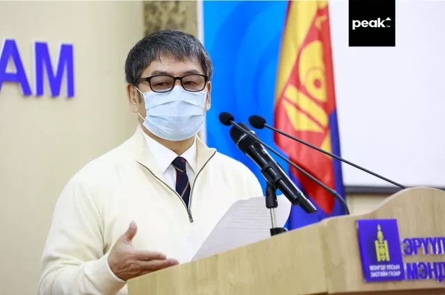  "Ковид 19"-өөр өвчилсөн хүмүүсийг эмчилж байсан багийн сувилагч халдвар авчээ