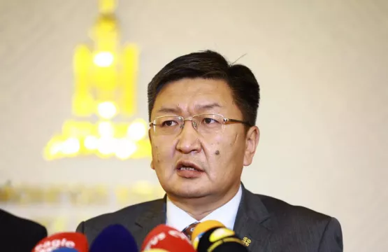 Я.Содбаатар: Он дуустал БНХАУ-аас ажиллах хүчин оруулж ирэхгүй, зогсоосон