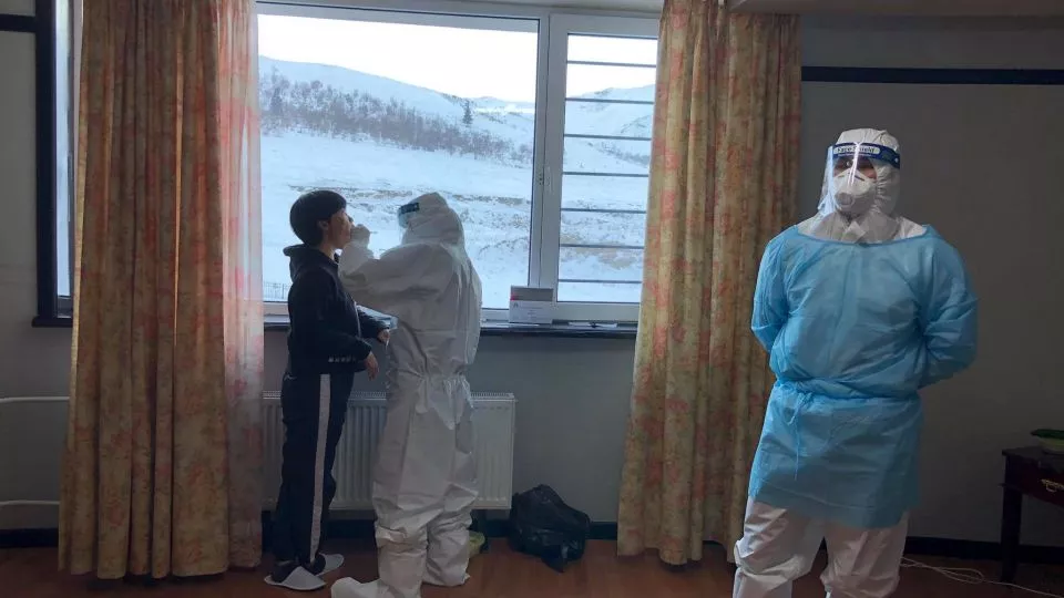 Шаардлага хангаагүй 10 гаруй тусгаарлах байрыг хаажээ