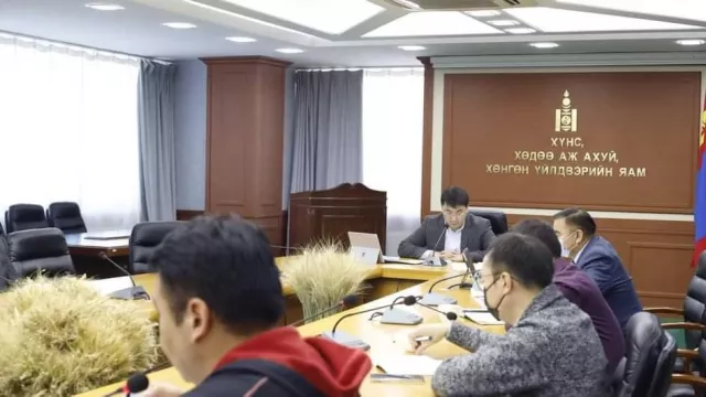 АЙМГУУДЫН ХҮНС, ХӨДӨӨ АЖ АХУЙН ГАЗРУУДТАЙ ӨВӨЛЖИЛТИЙН АСУУДЛААР ЦАХИМААР ХУРАЛДЛАА