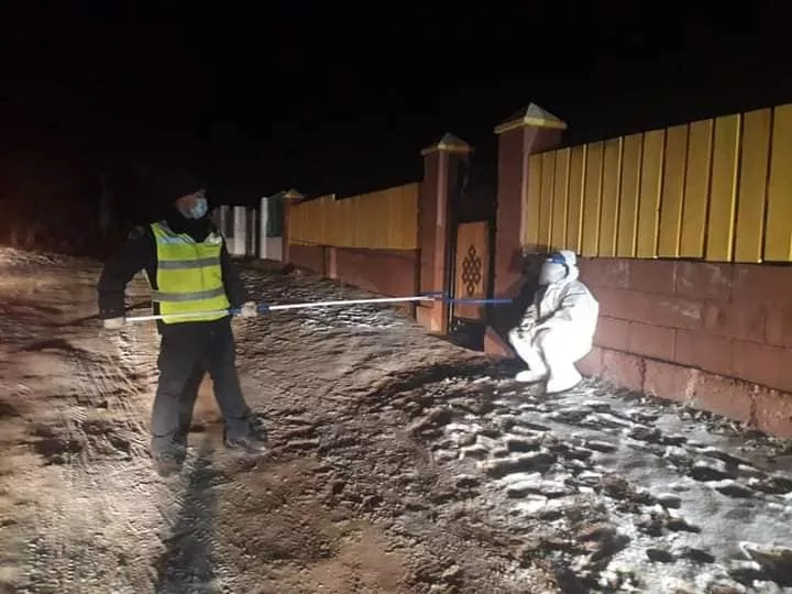 Дүү нартайгаа хамт халдвар авсан нь батлангуут ах нь зугтаажээ