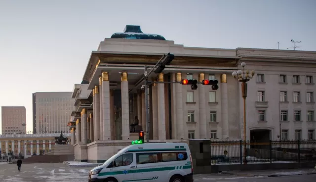 Коронавирусийн улмаас Төрийн ордонд хөл хорио тогтоолоо