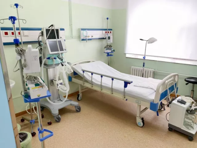 Эмнэлэг дотор халдвартай 36 өвчтөн байна