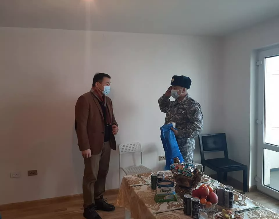 Хотын дарга аврагч Б.Үнэнмөнхөд шинэ байрны түлхүүр гардууллаа