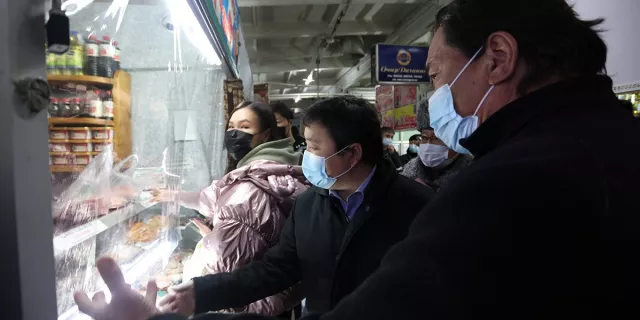 Ж.Сандагсүрэн: Иргэд QR кодоо байнга уншуулах нь нийслэлд хатуу чанга хөл хорио тогтоохгүй байх нөхцөл болно