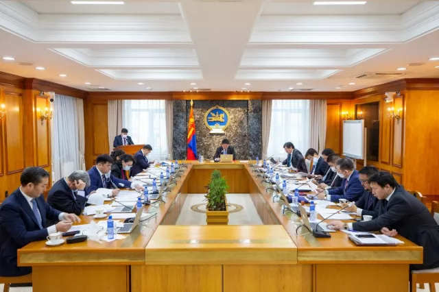 Засгийн газар хуралдлаа