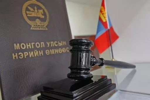 Салхитын мөнгөний ордын хэрэгт холбогдсон Б.Сайханцэцэг, Ц.Өнөрцэцэг нар 1 жил хоригдохоор боллоо