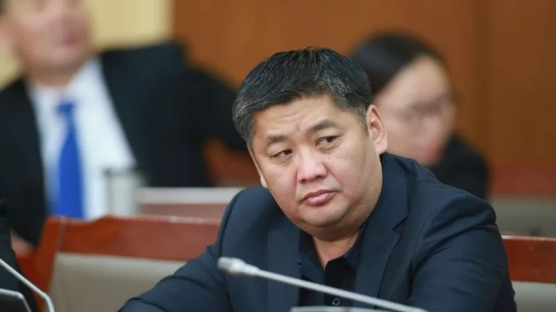 Б.Наранхүү чуулган тасалсан үзүүлэлтээрээ "Бүх цаг үеийг тэргүүлж" байна