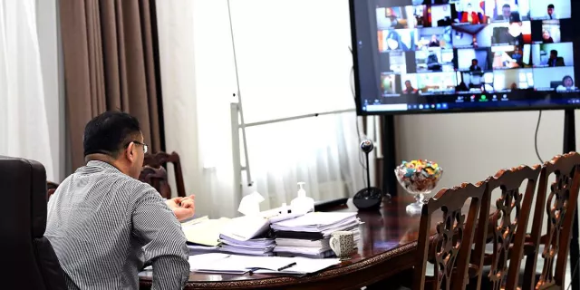 Хотын дарга Д.Сумъяабазар нийтийн тээврийн тоог нэмэгдүүлэхийг үүрэг болголоо