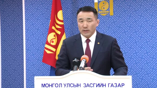 Д.Сумъяабазар: Цаашдаа шатахууны үнэ буурах хандлагатай байгаа