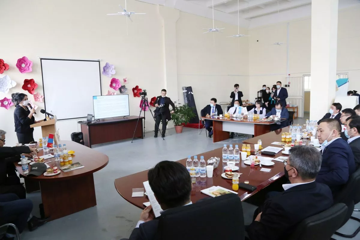 Дэд сайд Г.Батсуурь “Ханбогд кашмер” компанийн үйлдвэрт ажиллалаа