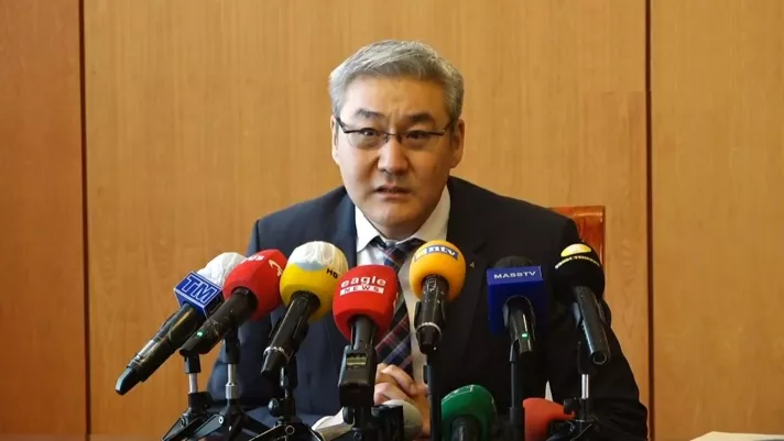 А.Гансүх аюултай тайлбар хийж, ажилтнаа ОХУ-д “түгжчихэв” үү?