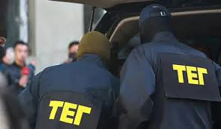 Дээрэм хийсэн тагнуулын ажилтнаас 14 сая төгрөг хураажээ