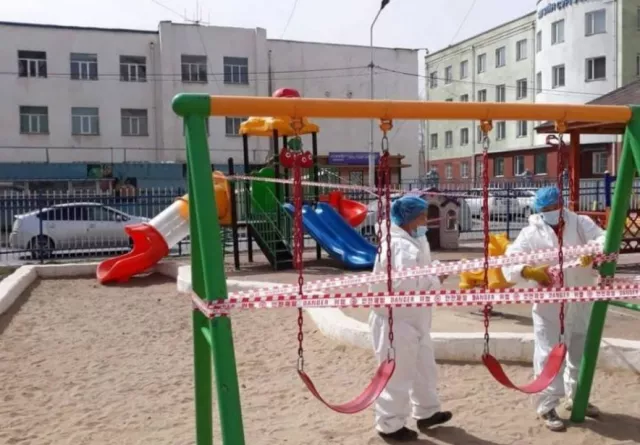 Тоглоомын талбай халдвар тараах эх үүсвэр болж байна