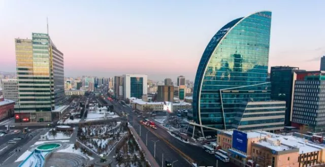 УОК: Том худалдааны төвүүдийн хөл, хориог долоо хоногоор сунгаж үсчин, гоо сайхныг нээнэ