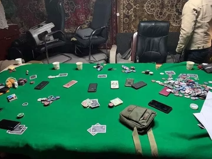 Мөрийтэй тоглоом тоглож байсан этгээдүүдийг цагдаагийн алба хаагчид илрүүлжээ