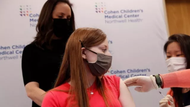 АНУ “Pfizer”-ийн вакциныг 12-15 насны хүүхдэд хэрэглэхийг зөвшөөрчээ