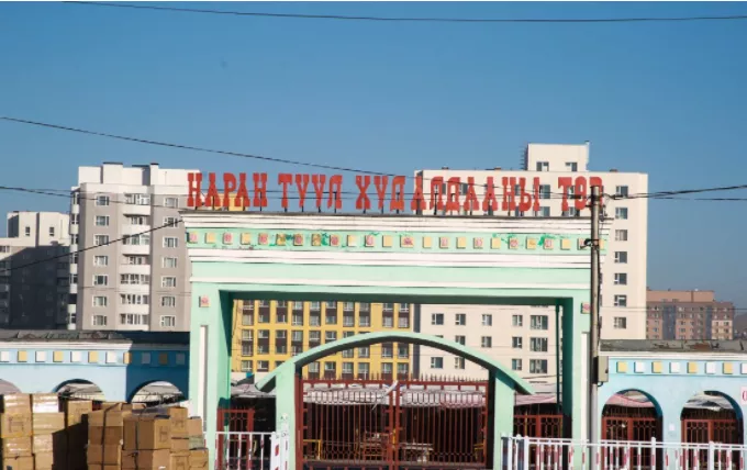 Томоохон зах, худалдааны төвүүдийн барааны тасгийг тавдугаар сарын 22-нд нээхээр боллоо
