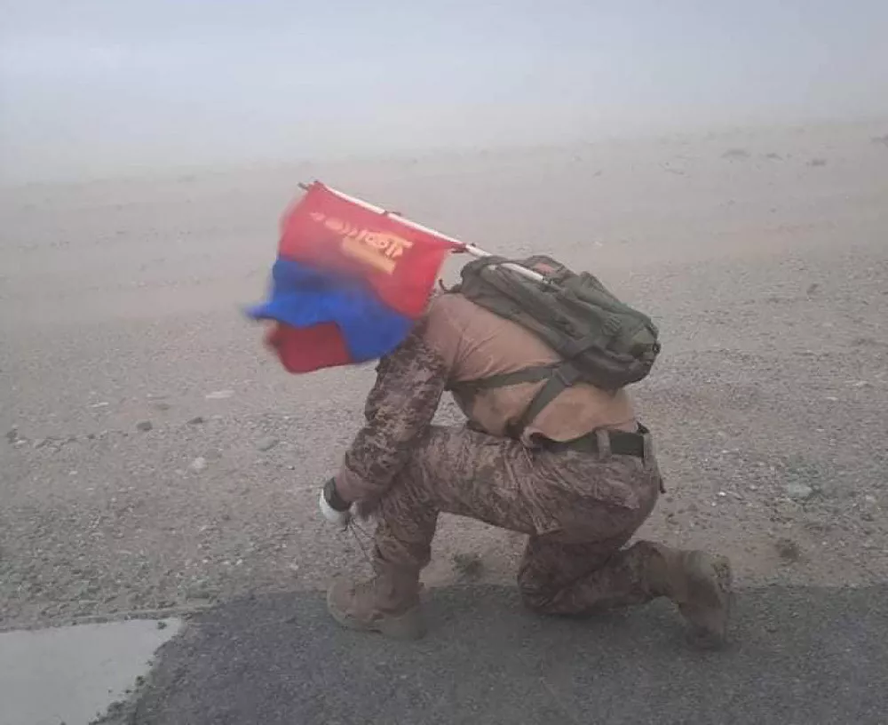 Ахлах ахлагч Э.Даваажамц 10 дахь өдрөө гүйж, 450 км зам туулжээ