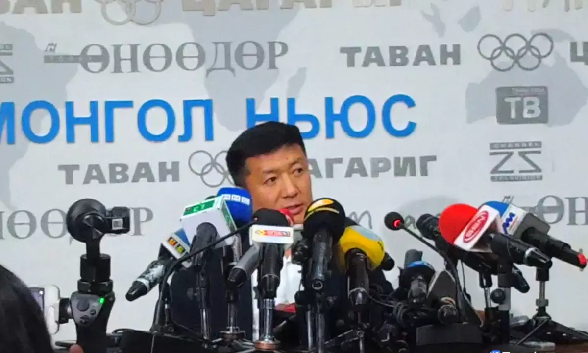 УИХ-ын гишүүн асан С.Баярцогт цаг үеийн асуудлаар мэдээлэл хийлээ