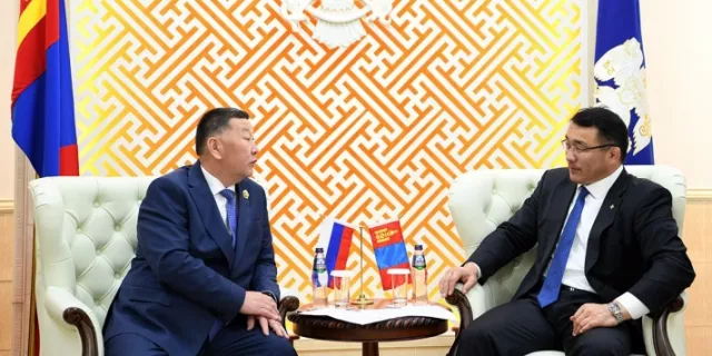 Д.Сумьяабазар Бүгд Найрамдах Буриад Улсын сайд Чирипов Даба-Жалсан Шагжиевичийг хүлээн авч уулзлаа