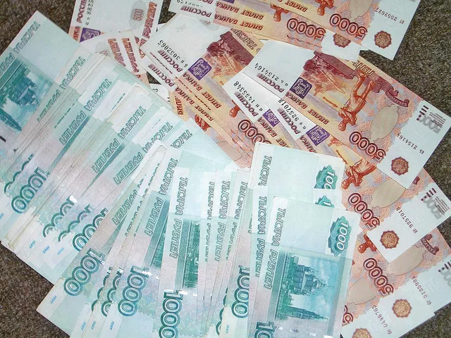 ОХУ 2022 онд хөдөлмөрийн хөлсний доод хэмжээг 13,890 рубль болгоно
