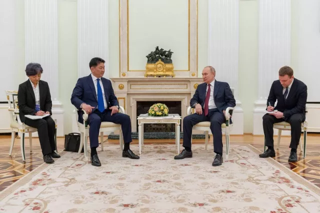 БИЧЛЭГ: Ерөнхийлөгч У.Хүрэлсүх, Ерөнхийлөгч В.В.Путин нарын уулзалт