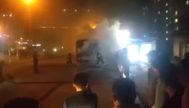 Техникийн бүрэн бус байдлаас болж автобус шатжээ
